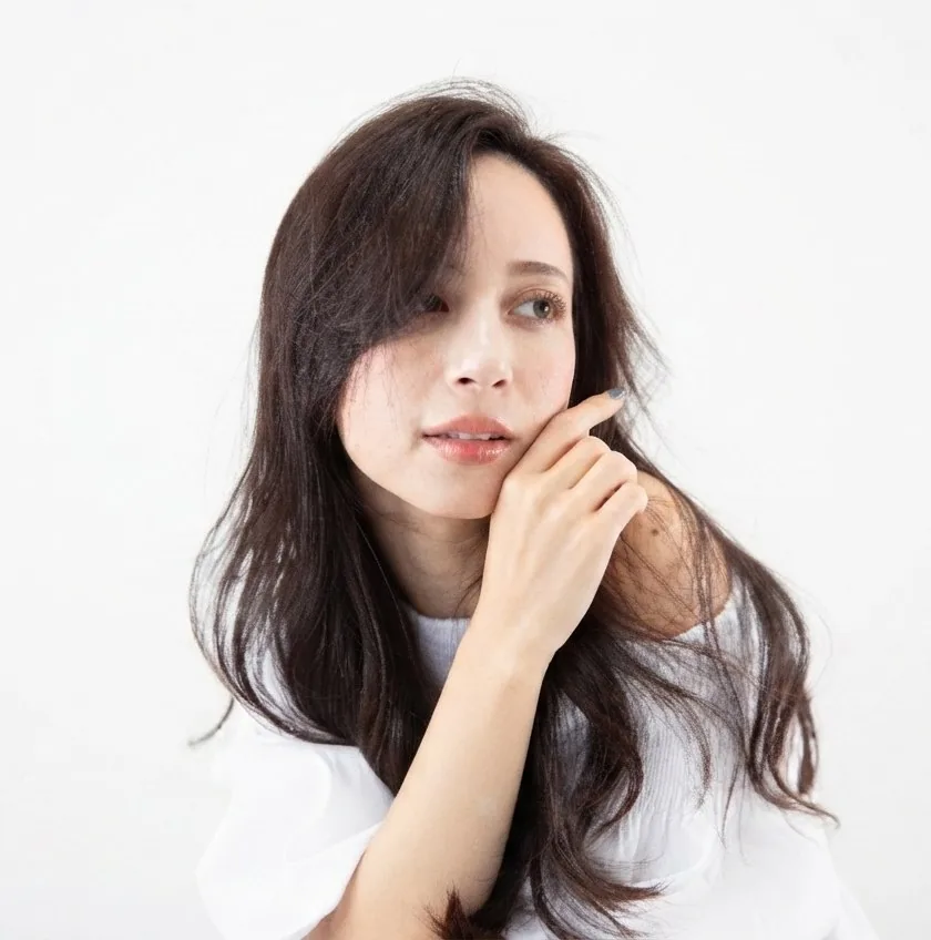 MY SLOW AGING. を使う大人の女性